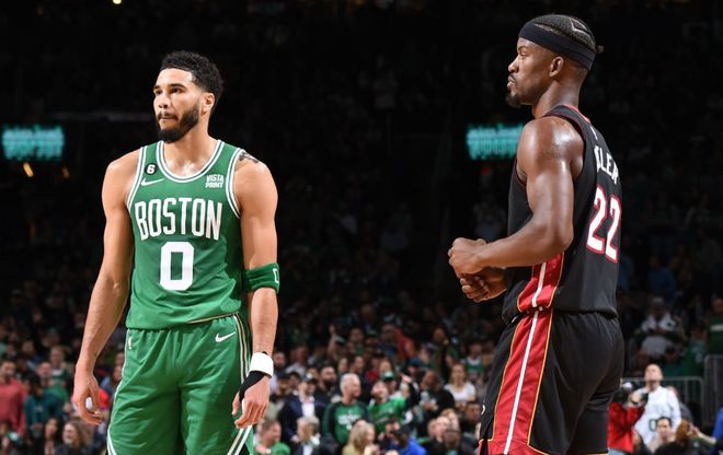 总决赛中扮 总决赛中扮